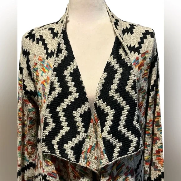 Anthropologie Freeway Open Front Long Cardigan
Aztec Southwestern Size Medium - Picture 3 of 10